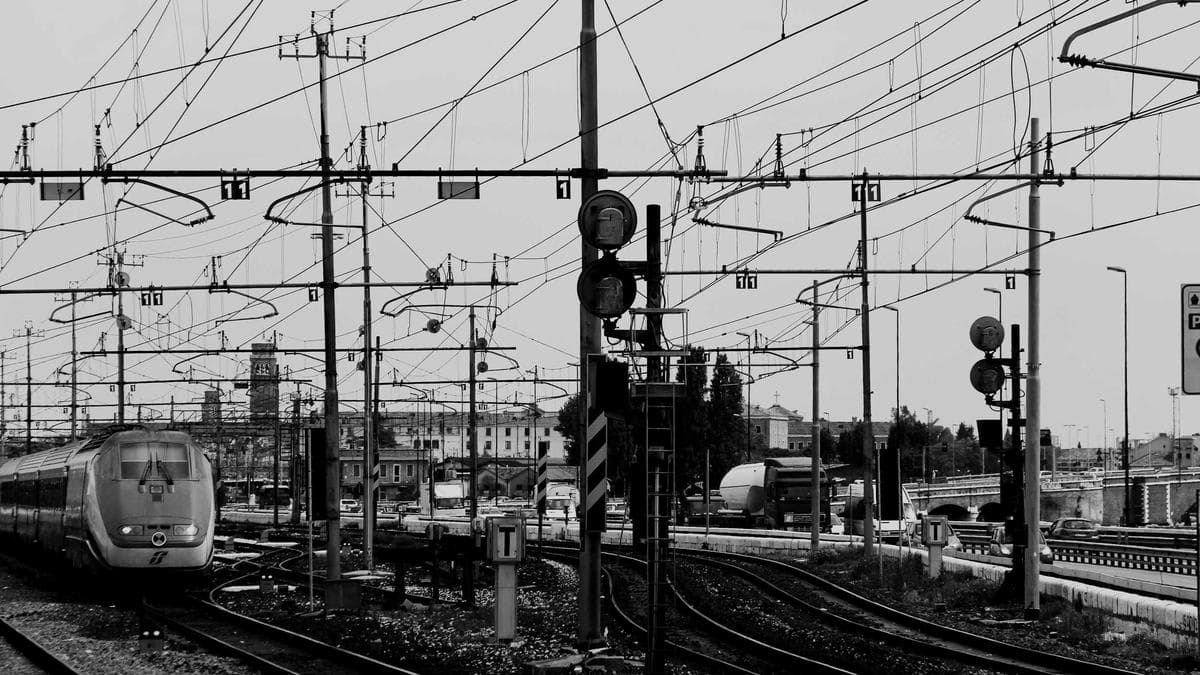 Is It Legal to Download Threads Videos? Privacy & Copyright Guide 2026